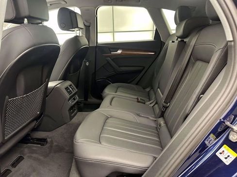 Used 2023 Audi Q5 2.0T Premium w/ Convenience Package AWD/4WD image 12