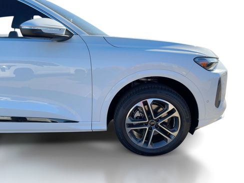 New 2025 Audi Q5 Premium w/ 19" Wheel Package image 12