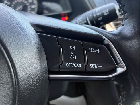 Used 2018 MAZDA MAZDA3 Touring FWD image 20