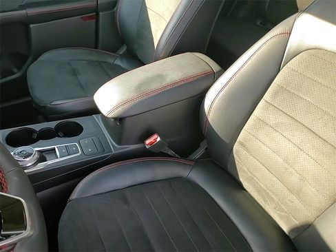 Used 2022 Ford Escape SEL w/ SEL Stealth AWD Package image 19