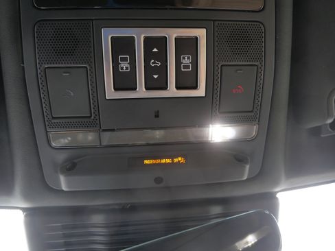 Certified 2024 Land Rover Discovery Dynamic SE AWD/4WD image 32