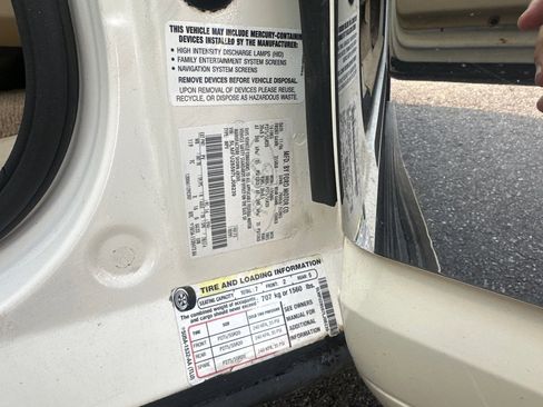 Used 2007 Lincoln Navigator Ultimate image 37