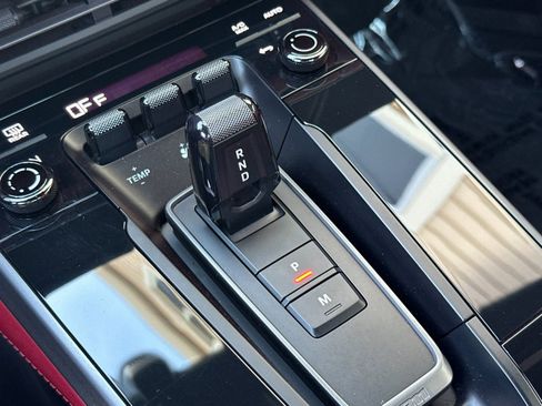 Used 2022 Porsche 911 Carrera image 21