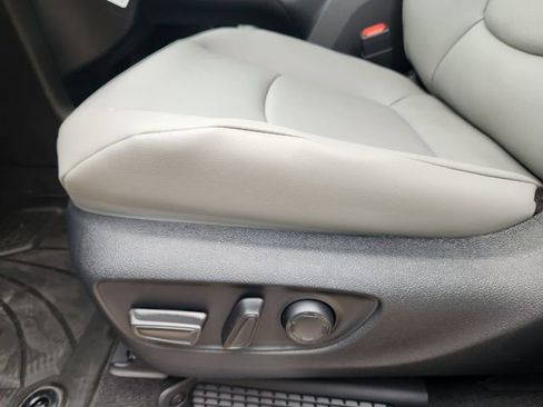 New 2026 Toyota Sienna XLE FWD image 21