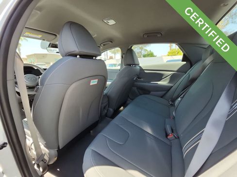 Used 2025 Hyundai Elantra Sport FWD image 16
