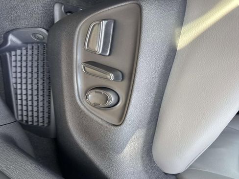 New 2026 Toyota Sienna XLE AWD/4WD image 12