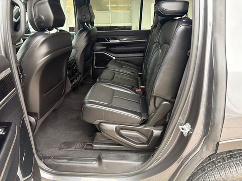 Used 2022 Jeep Wagoneer Series II image 25