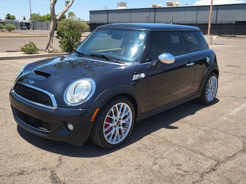 Used 2009 MINI Cooper John Cooper Works FWD image 4