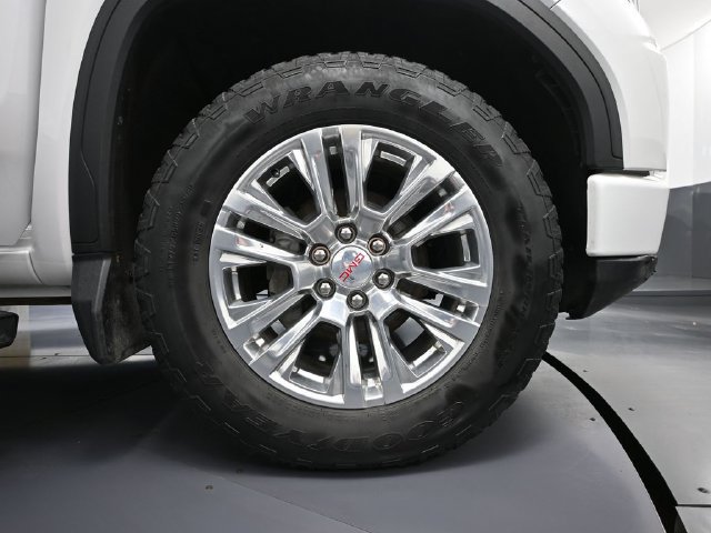 Used 2023 GMC Sierra 1500 Denali w/ Technology Package AWD/4WD image 12