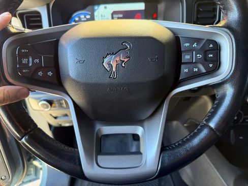 Used 2022 Ford Bronco Big Bend w/ Sasquatch Package AWD/4WD image 26