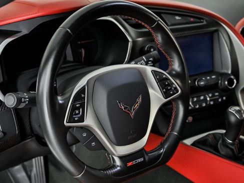 Used 2016 Chevrolet Corvette Z06 w/ 3LZ Preferred Equipment Group RWD image 24