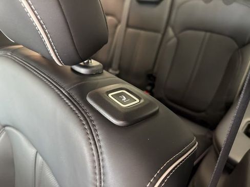 Used 2023 Jeep Grand Wagoneer Series II w/ Flexible Seating Group AWD/4WD image 24