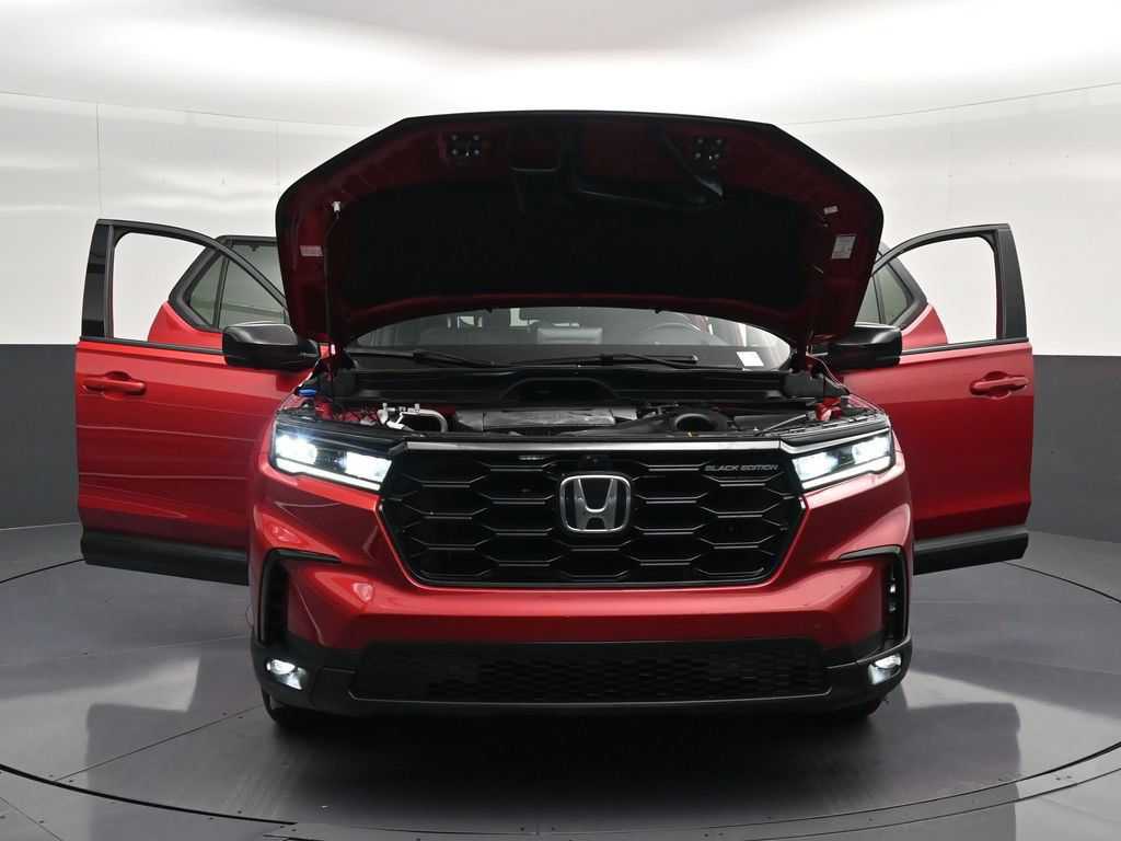 Used 2025 Honda Pilot Black Edition image 37