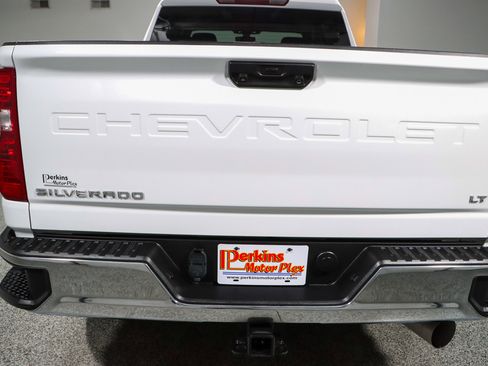 Used 2023 Chevrolet Silverado 2500 LT w/ Convenience Package AWD/4WD image 8