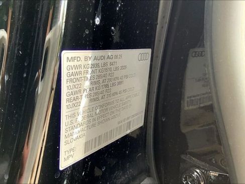 New 2025 Audi Q8 Premium Plus image 12