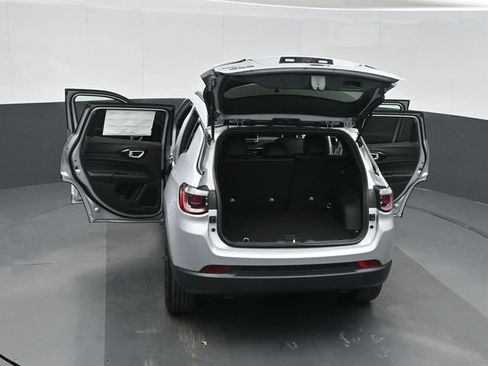 New 2026 Jeep Compass Latitude AWD/4WD image 50