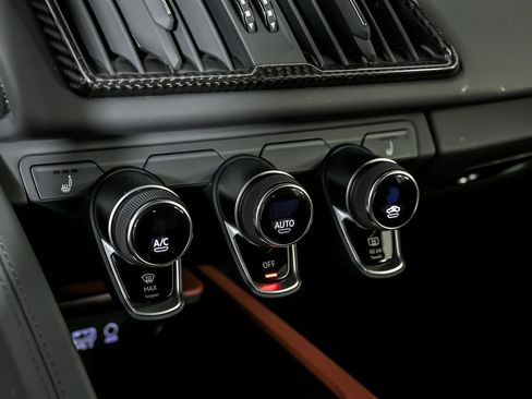 Used 2020 Audi R8 V10 performance image 35