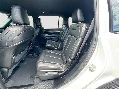 Used 2024 Jeep Grand Cherokee L Limited w/ Black Appearance Package RWD image 26