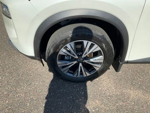 Used 2023 Nissan Rogue SV AWD/4WD image 35