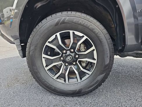 Used 2022 Toyota Tacoma TRD Sport w/ Technology Package RWD image 37