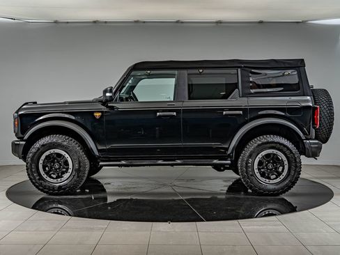 Used 2022 Ford Bronco Badlands w/ Sasquatch Package AWD/4WD image 8