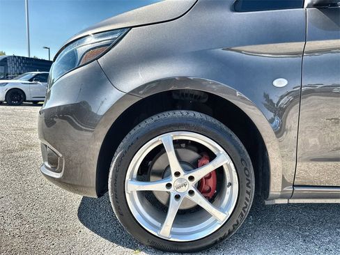 Used 2017 Mercedes-Benz Metris Passenger image 24