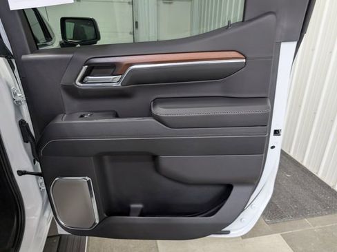 Used 2024 GMC Sierra 1500 Denali w/ Denali Reserve Package AWD/4WD image 27
