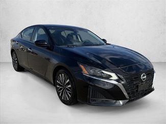Used 2023 Nissan Altima 2.5 SV video 3