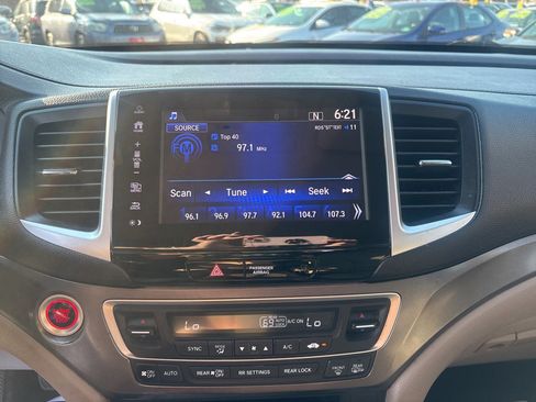 Used 2018 Honda Pilot EX image 21