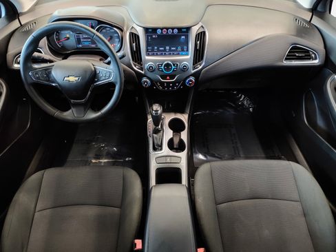 Used 2017 Chevrolet Cruze LT w/ Sun And Sound Package image 3