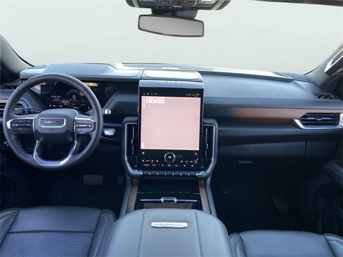 Used 2025 GMC Yukon Denali image 16