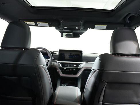 New 2026 Ford Explorer ST-Line w/ ST-Line Street Pack AWD/4WD image 17