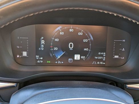 Used 2019 Volvo XC60 T5 Momentum w/ Premium Package image 15