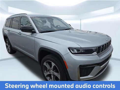 Used 2026 Jeep Grand Cherokee L Limited RWD image 4