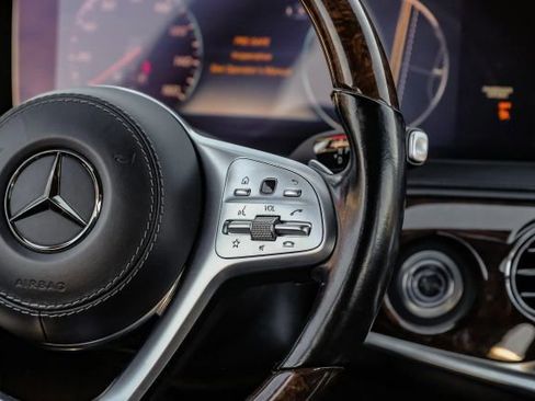 Used 2019 Mercedes-Benz S 560 4MATIC Sedan image 24