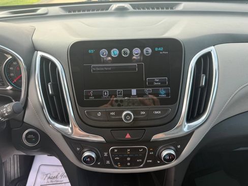 Used 2018 Chevrolet Equinox Premier FWD image 39