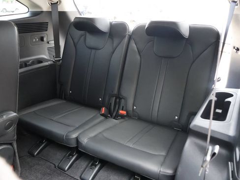 Certified 2025 Kia Sorento SX AWD/4WD image 12
