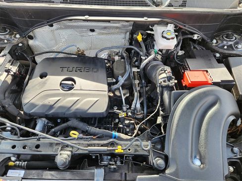 Used 2022 Buick Encore GX Select image 29