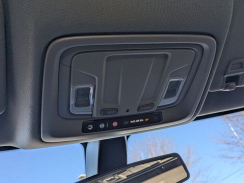 Used 2021 Chevrolet Silverado 1500 LT image 27