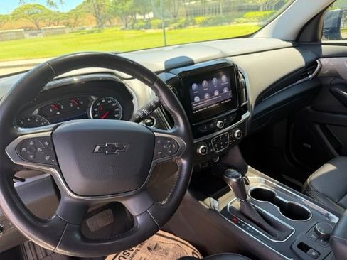 Used 2020 Chevrolet Traverse RS w/ LPO, Floor Liner Package FWD image 9