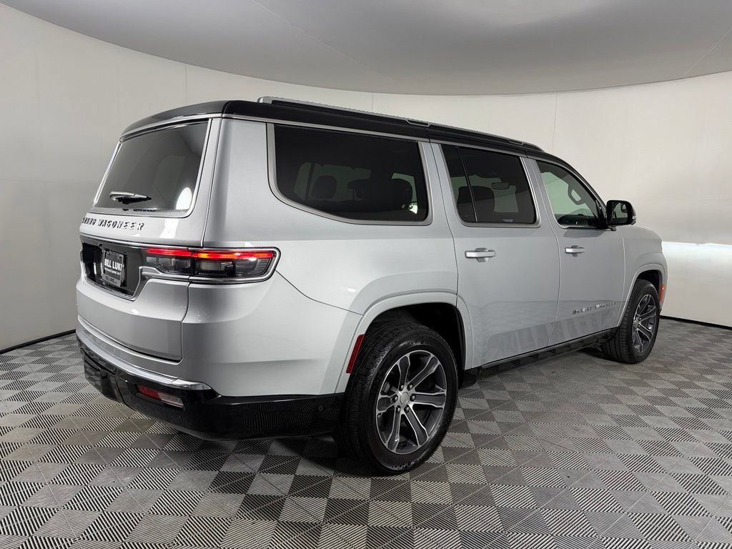 Certified 2023 Jeep Grand Wagoneer 4WD w/ Flexible Seating Group image 7