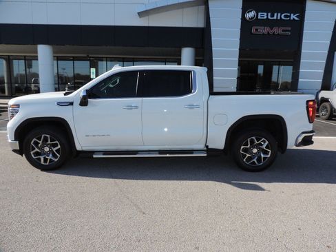 Certified 2023 GMC Sierra 1500 SLT image 12