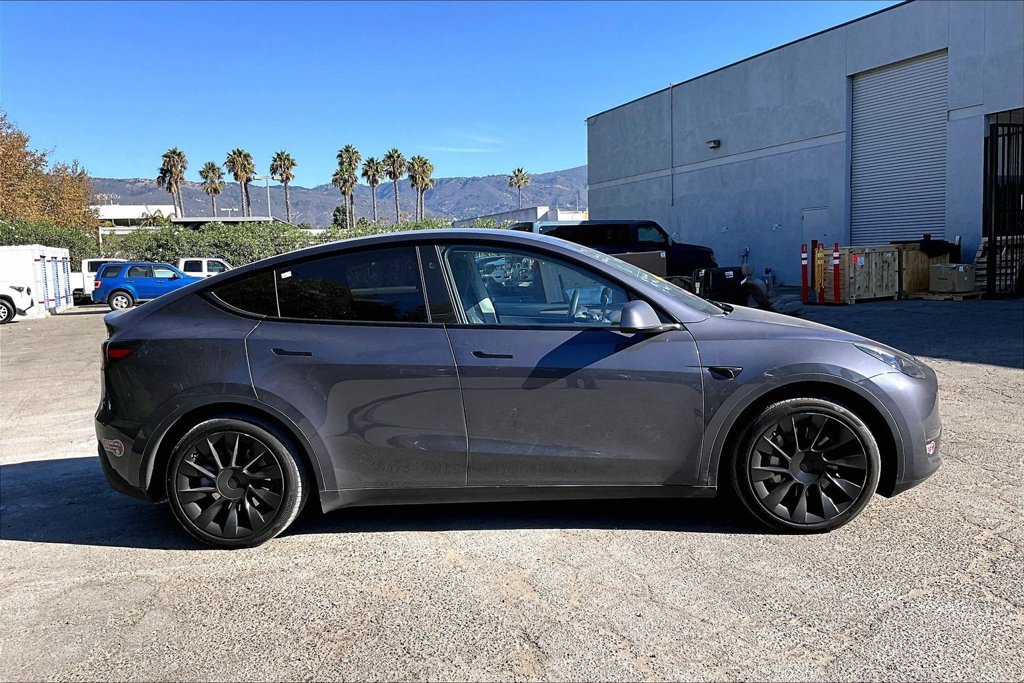 Used 2023 Tesla Model Y Long Range AWD/4WD image 11