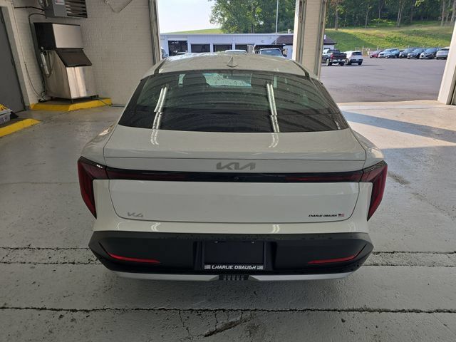 Certified 2025 Kia K4 FWD image 4
