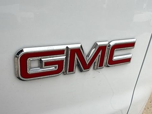 Used 2023 GMC Savana 2500 w/ Driver Convenience Package image 16