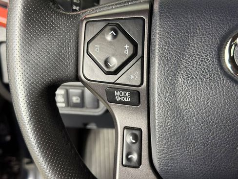 Used 2019 Toyota Tacoma TRD Off-Road image 25