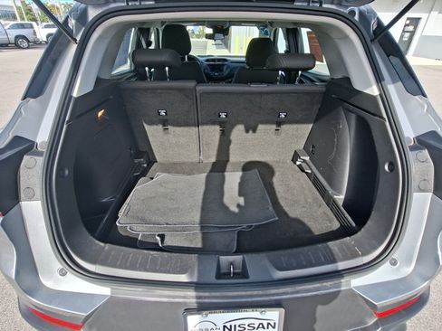 Used 2023 Chevrolet TrailBlazer LS FWD image 21