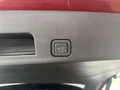 Certified 2024 Chevrolet Traverse RS w/ LPO, Floor Liner Package image 17