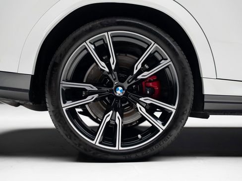 Used 2024 BMW X6 M60i image 38