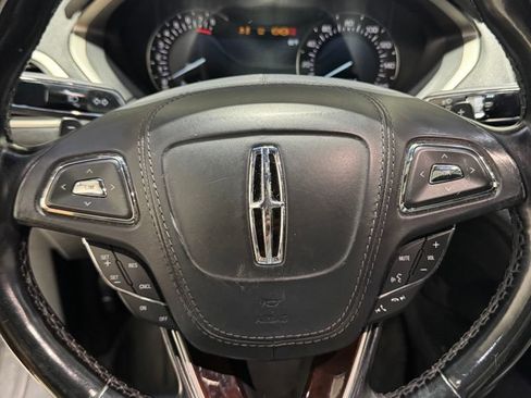 Used 2017 Lincoln MKZ Reserve w/ Climate Package AWD/4WD image 12